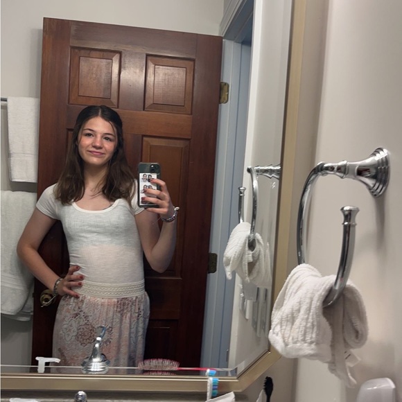 Meet your Posher, Isabella - Picture 1 of 1